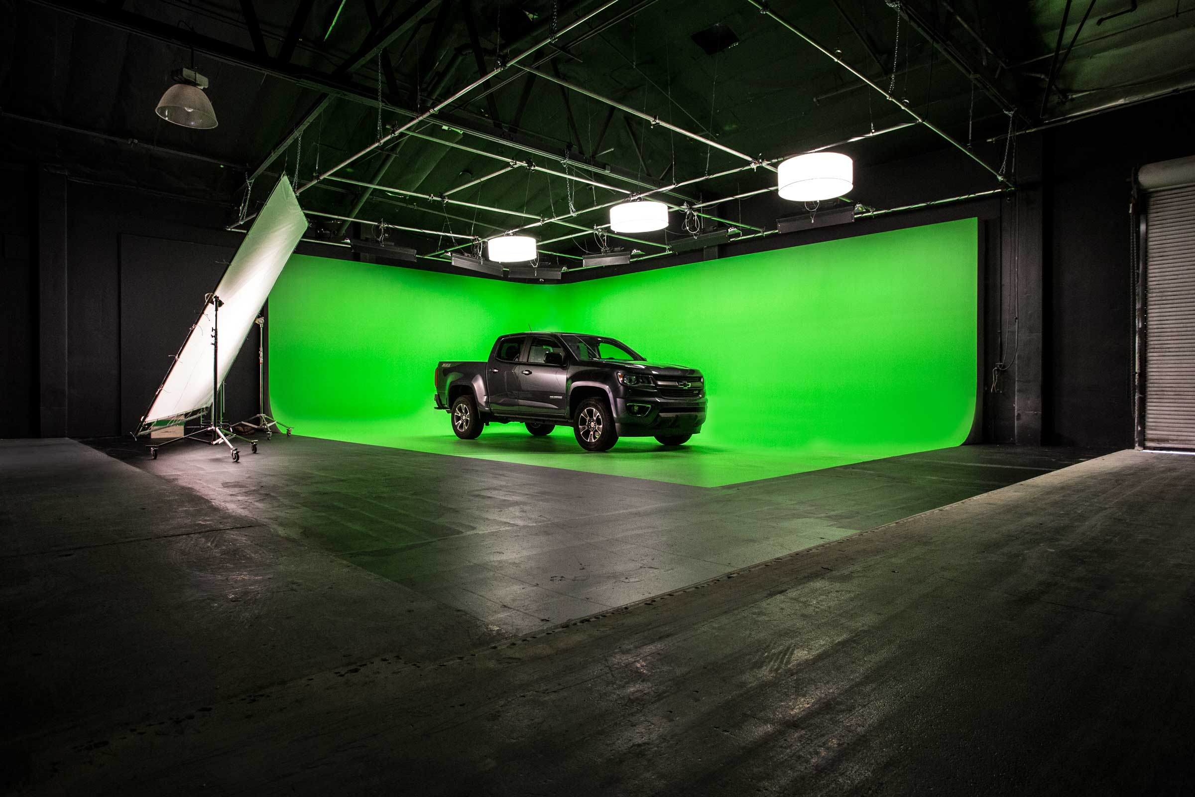 Green Screen Studio in Los Angeles Huge Green Screen PreLit